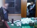 17岁单亲网瘾少年刀架脖子 和父亲起冲突:今天咱俩只能活一个