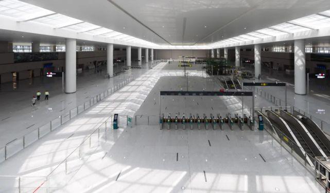 天府国际机场交通中心地铁站。图片来源：红星新闻