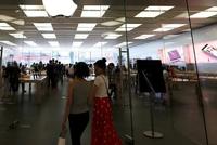 真香!刚刚,苹果公布最新业绩:iPhone又卖“爆”了,大中华地区业绩亮眼