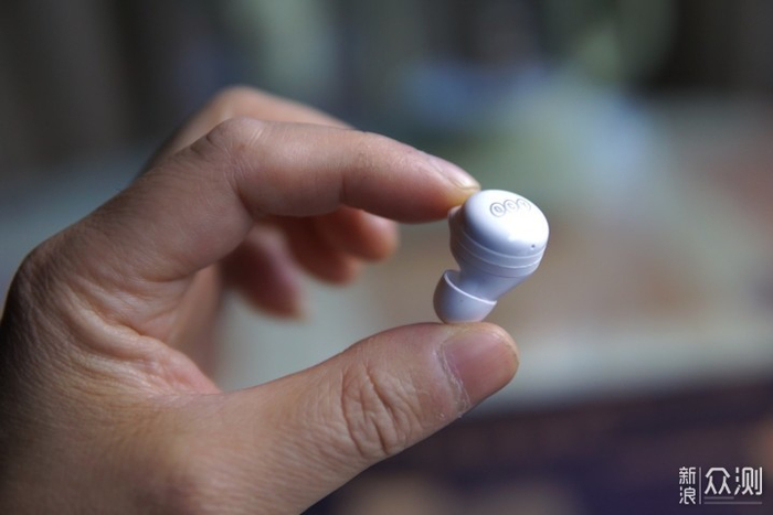 迷你高颜值qcy耳机百元的平民精品太酷了