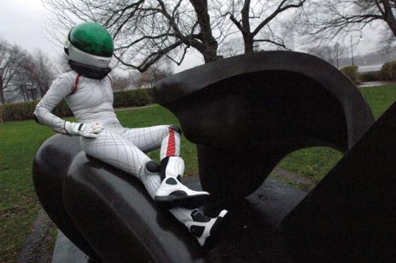 麻省理工学院研制的机械反压服