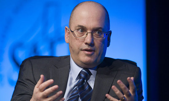 在交易桌前科恩宛如美股甚至是华尔街的主宰