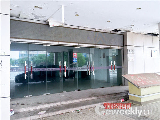 　　当时被确立为“桐乡市重点专业市场”的皮革城如今已是一片萧条的景象。 《中国经济周刊》记者 劳佳迪 摄