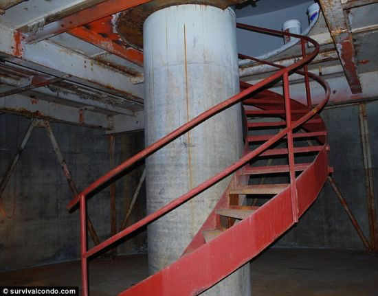 发射井内的螺旋梯，将被电梯取代