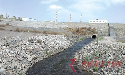 包头希铝废水排入昆都仑河的排水口