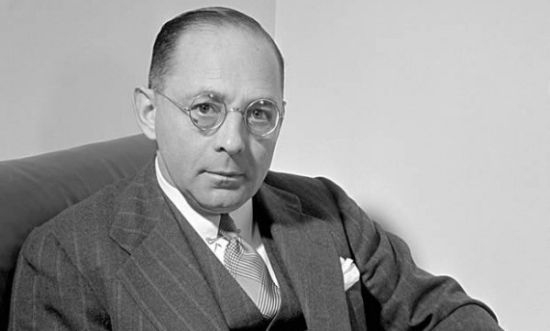 　　高盛元老温伯格。美国梦的代表人物，他与高盛现任CEO布兰克梵都是从最底层奋斗到金字塔尖的典型。他在肯尼迪总统说出“不要问国家能为你做什么，而应该问你能为国家做什么”之前就践行了这一名言。