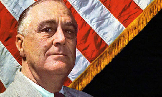 美国历史上独一无二连任四届总统的罗斯福。他也是美国历史上最杰出的总统之一。