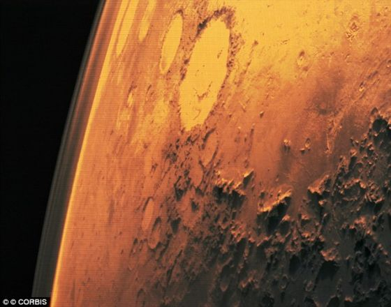 1975年“海盗1”号拍摄的火星照片。在2018年抵达火星时，宇航员夫妇将看到这样的壮观景象