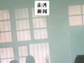 接亲时伴娘不开房门,军人新郎直接扔烟雾弹“熏”出老婆