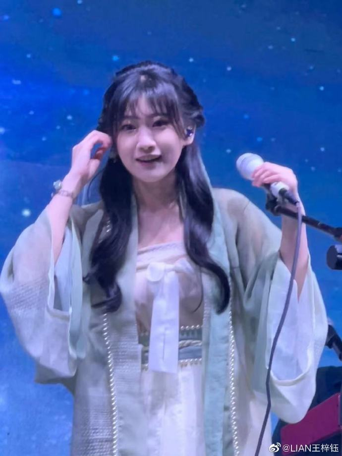 音阙诗听主唱王梓钰