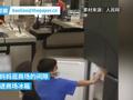 小学生把暑假作业藏商场冰箱:店员归还并送文具