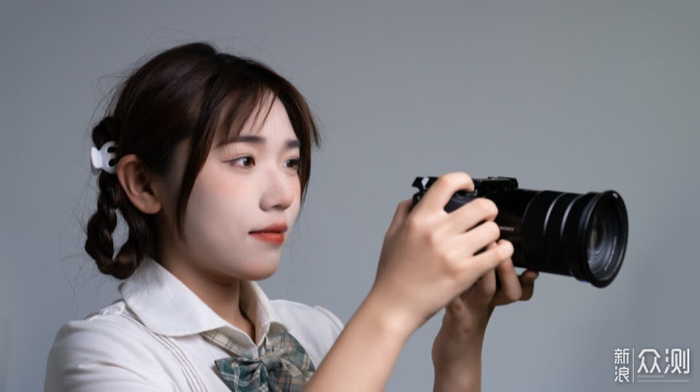 了高端稳定器的标准,同时它能够支持像索尼a7s3的这种偏大型的机器,但