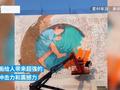 90后小伙花5天在墙上画出巨幅画作,犹如“人体打印机”