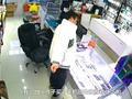 杭州一男孩手机店独自买手机遭拒 老板:怕他拿压岁钱偷偷来买