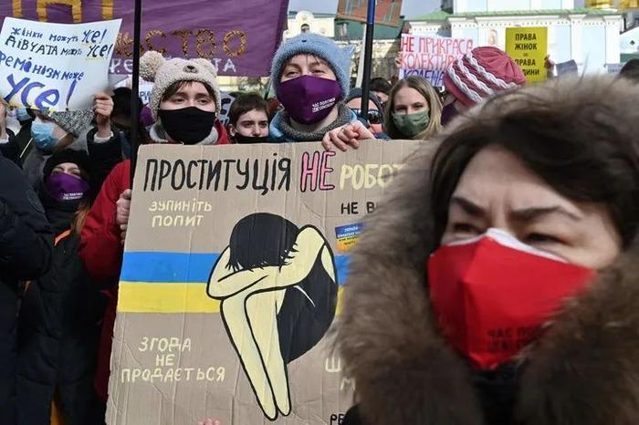 乌克兰限制学医女性出境