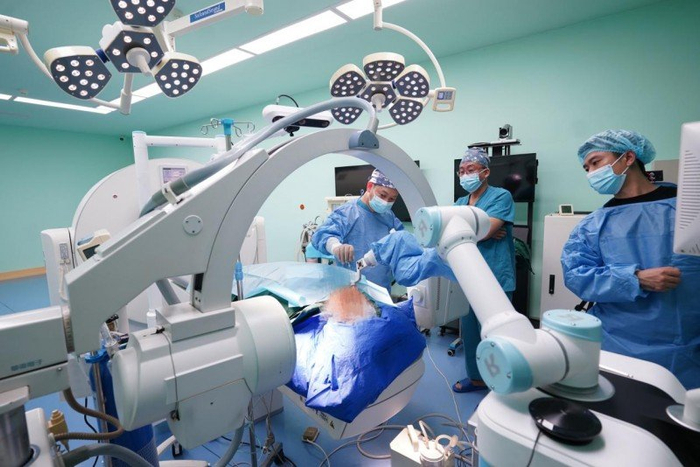 5g远程机器人的应用为远程医疗和智慧医疗注入了更为便捷,精确的新