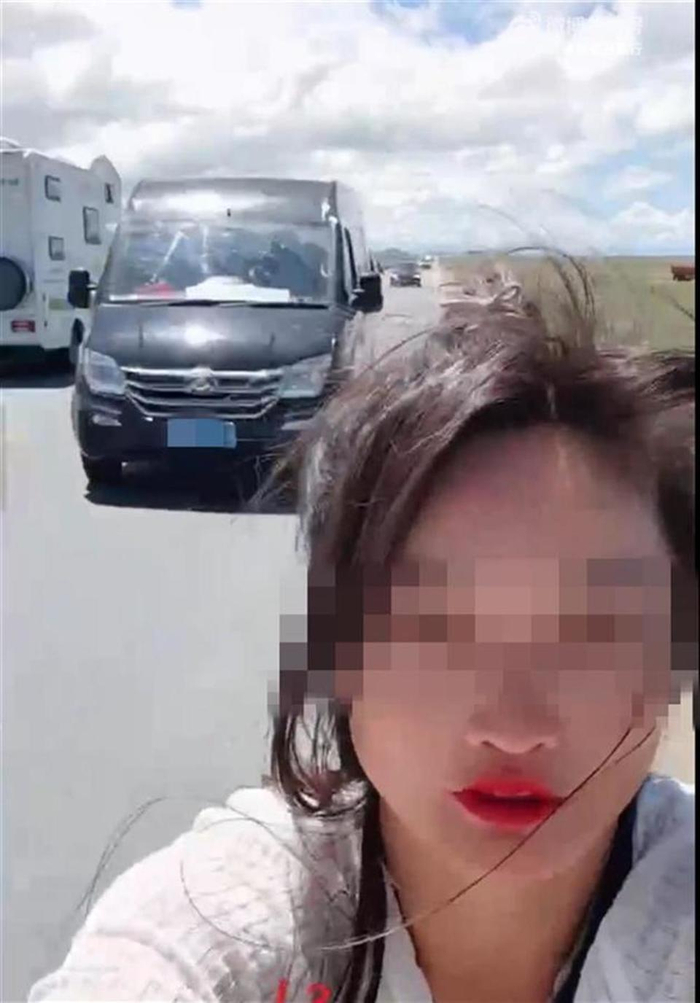 徒步旅行女主播路边直播时被车撞 医院:头部受伤,暂无生命危险