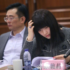 宗馥莉辞职风波后，宗庆后胞弟宗泽后发声：是件好事 宗馥莉 宗庆后 辞职 胞弟 发声 风波 好事 宗泽 蓝鲸 古语 sina.cn 第2张