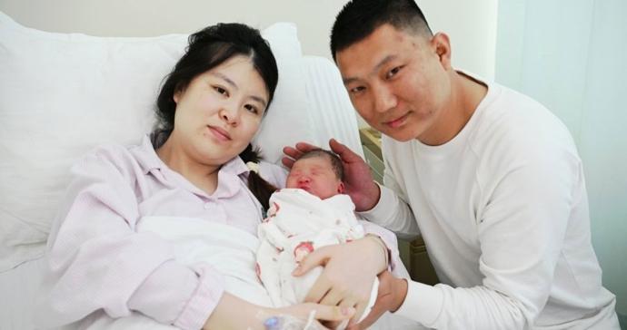 一妇婴2025元旦宝宝“卡点”诞生
