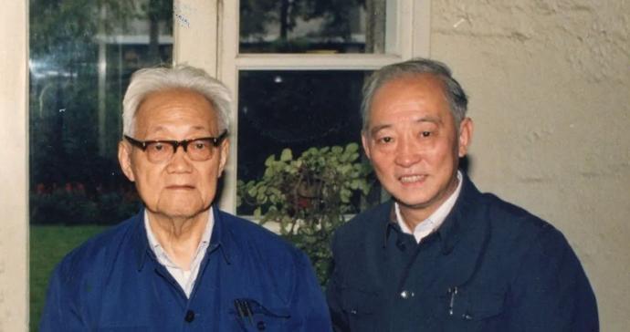 为报纸而生的“老马”
