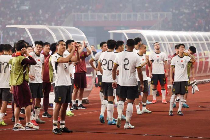 足球报：无缘“2026” 中国足球如何面对未来？