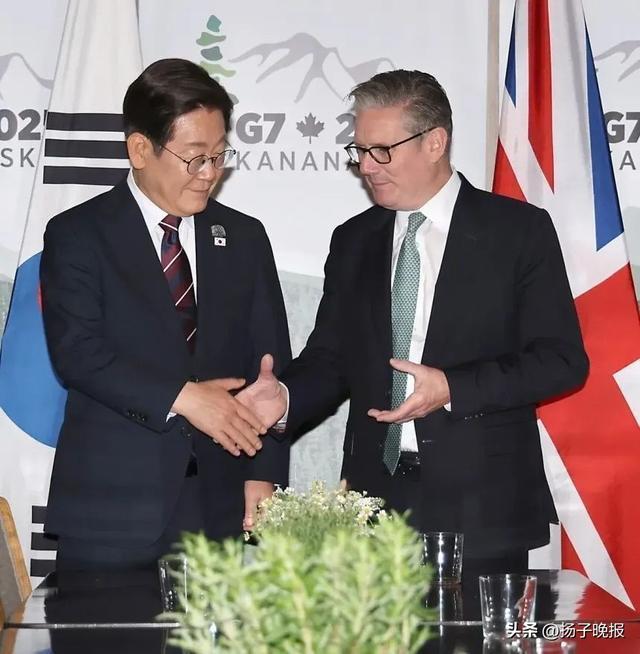 握手瞬间的跨文化迷思：G7峰会上的身份误认风波  第3张
