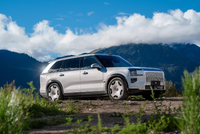 吉利控股前三季度销量突破295万辆，新能源占比过半