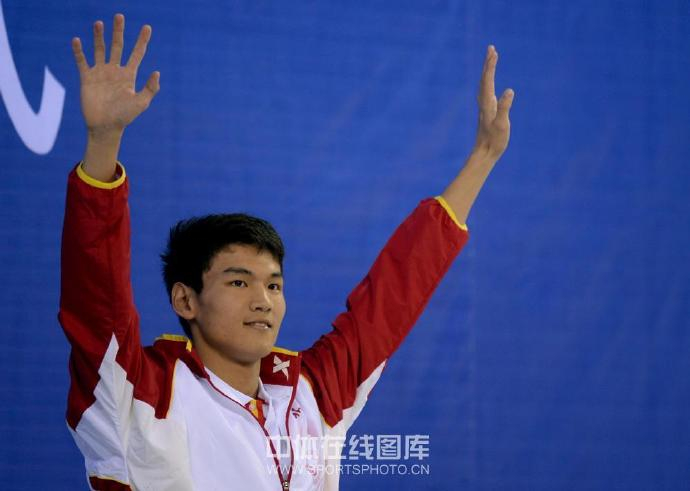 徐嘉余100仰全运会四连冠