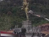 泰军拆除柬境内印度教神像：铲车一推神像轰然倒塌 印外交部表态