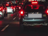 多地路段堵的发红！清明假期开始 半夜提前出发的大聪明全堵高速上了