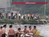 百年祖坟变鱼塘！后人游泳也要把香插在坟上，当事人回应