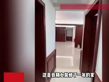 女子花50万用时1年装修，简约风被吐槽像办公室，网友：一进这屋有种加班的感觉