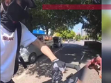 骑行博主扶摔倒老人险被讹，幸亏全程录像，路人也出面作证
