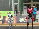 2026金融街智绘春光嘉年华启幕，荣耀机器人高调喊话：我是冠军，包揽前六