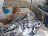 男子骑电动车拿菜刀砍同学，哥哥被砍死、弟弟落下残疾，被害家属：只求判处死刑