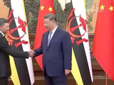 习近平会见文莱王储比拉
