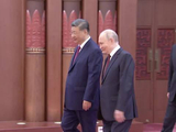 独家视频丨习近平同俄罗斯总统普京握手合影