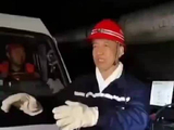 山西省省长下矿井检查 察看瓦斯等监测感应器布点设置