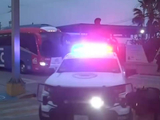 现场：伊朗国足抵达墨西哥驻地 警车开道护送