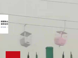 新疆独山子大峡谷突遭沙尘暴，缆车轿厢在空中大幅晃动，乘客紧紧抓住栏杆，景区回应