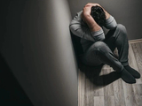 明明在世，男子被登记为“已死亡”！因殡仪馆失误，致其社保、医保账户异常，4年里反复自证存活，法院判了