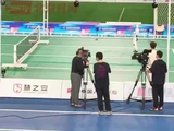 摔倒了？秒弹起！机器人网球选手“银河星仔”赛场名场面来了