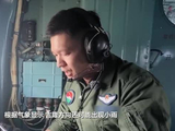 实拍：西藏军区直升机飞越海拔五千余米马拉山口，空投救援物资
