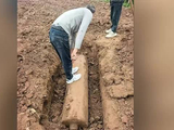 村民在菜地里挖出800年前大石柱，菜地主人：这些年有人偷偷来这里寻宝过