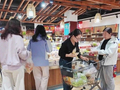 我县假日市场物丰价稳