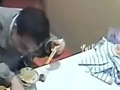 安徽合肥一顾客用餐发现头发默默挑出继续吃，老板娘看到后十分感动，为表歉意，当晚通过系统给顾客退了款