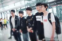 RNG队员正式出征S8 姿态走A怪也在其中