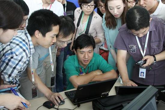 李彦宏亲自参与百度“黑客马拉松”