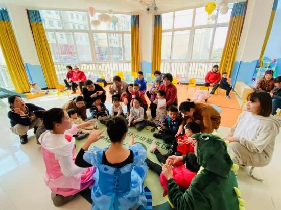 莒县爱育空间的亲子活动:迪士尼公主的茶话会