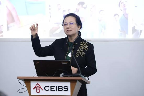 云南瑞奇德医院院长，主任医师徐梅